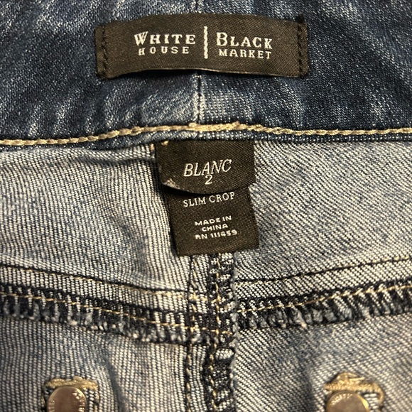 White House Black Market Women's Dark Wash Cropped Jeans - Picture 2 of 8